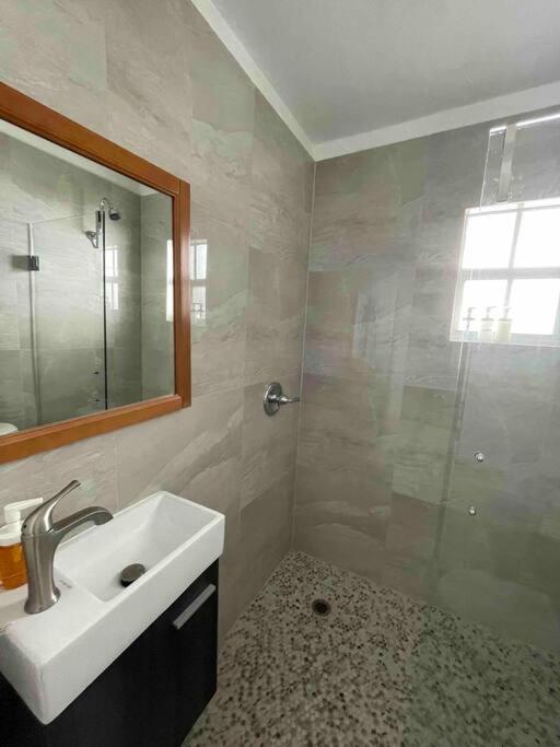 Private Room In The Heart Of Calle Ocho Miami Exteriör bild